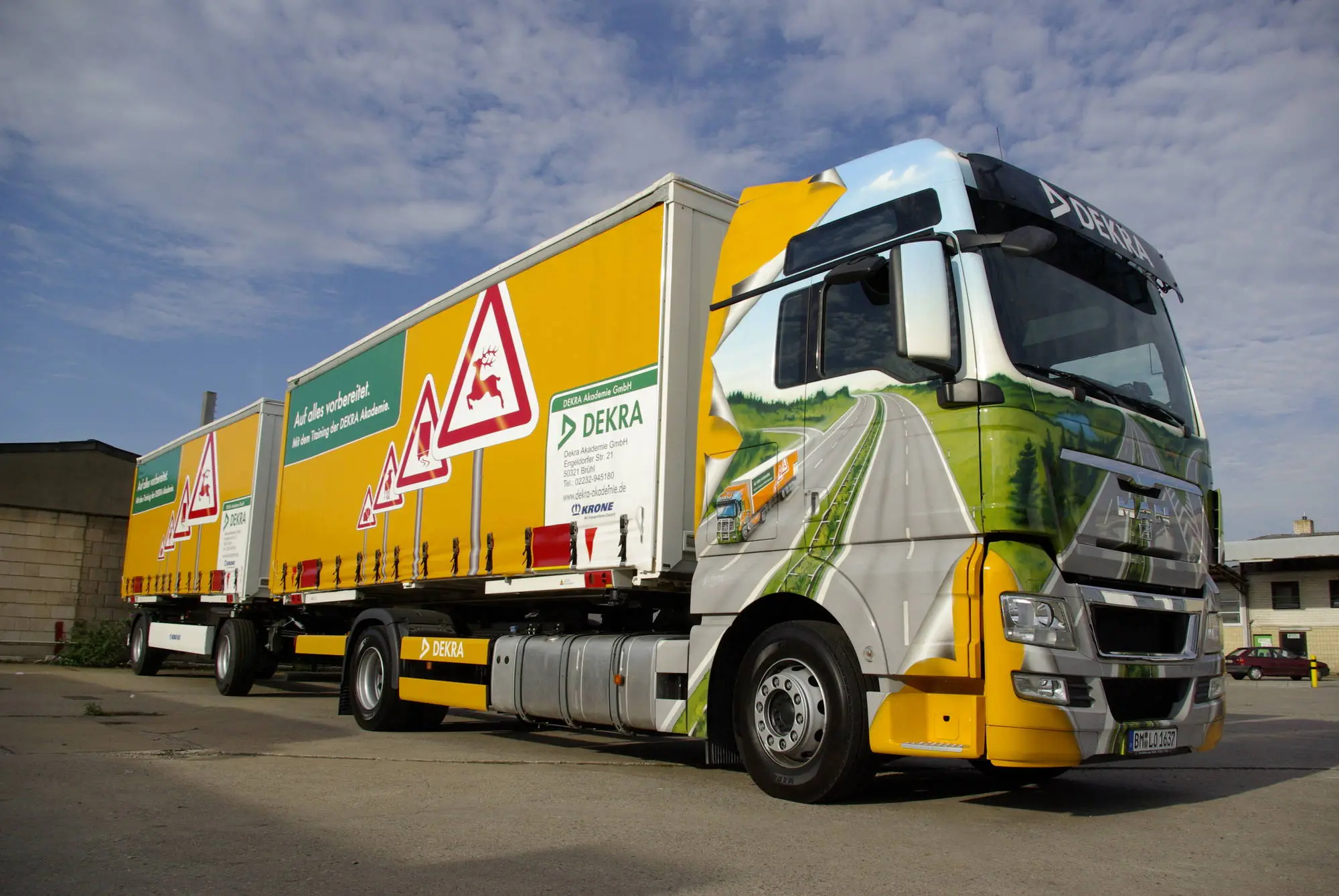 Formación DEKRA en conducción segura y eficiente Formación DEKRA en conducción segura y eficiente