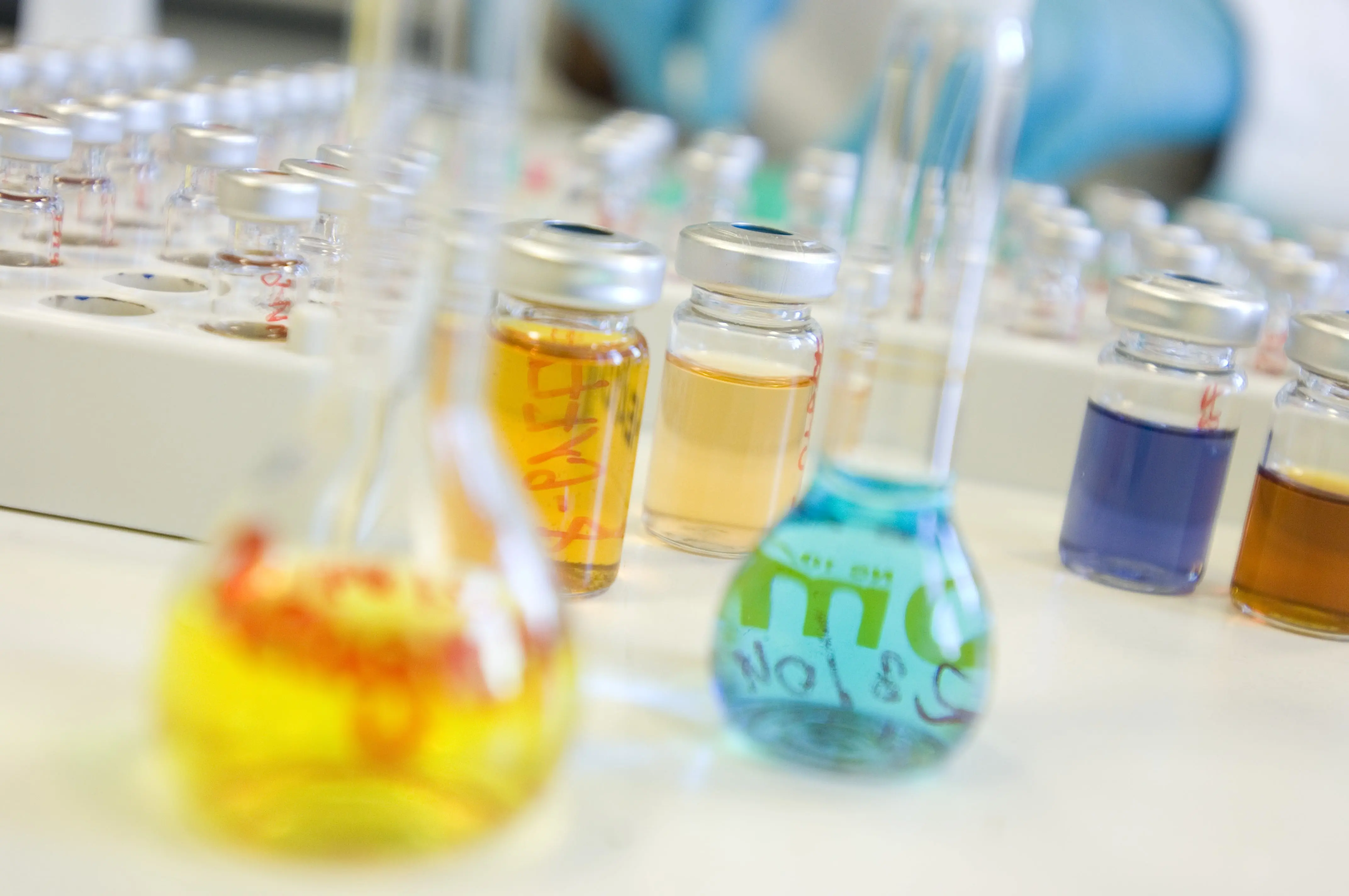 Estabilidad térmica de reacciones químicas exotérmicas