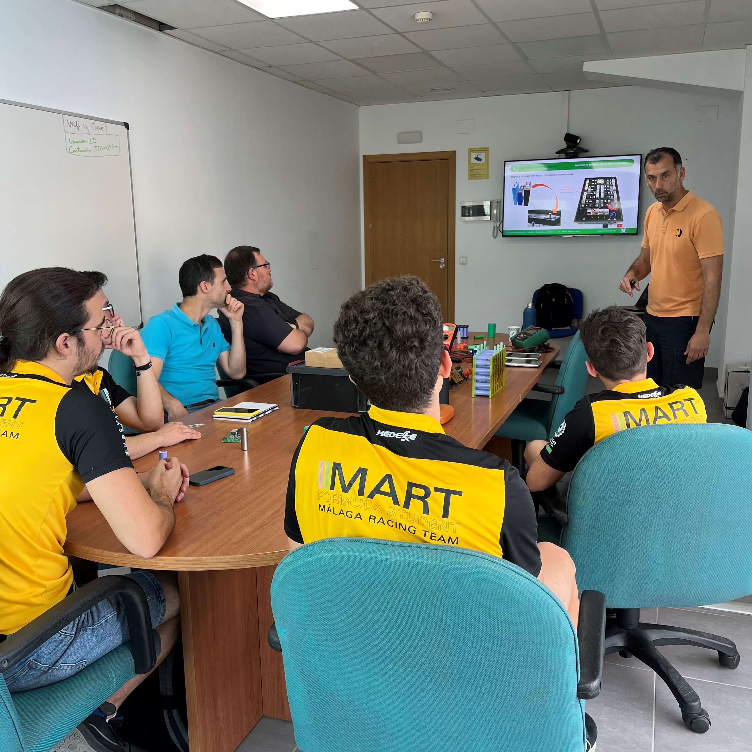 Curso de DEKRA a MART