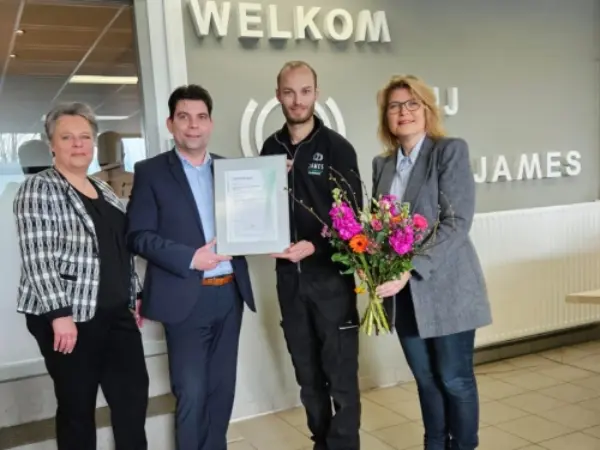 DEKRA awards SERMI certificate to JAMES Autoservice 