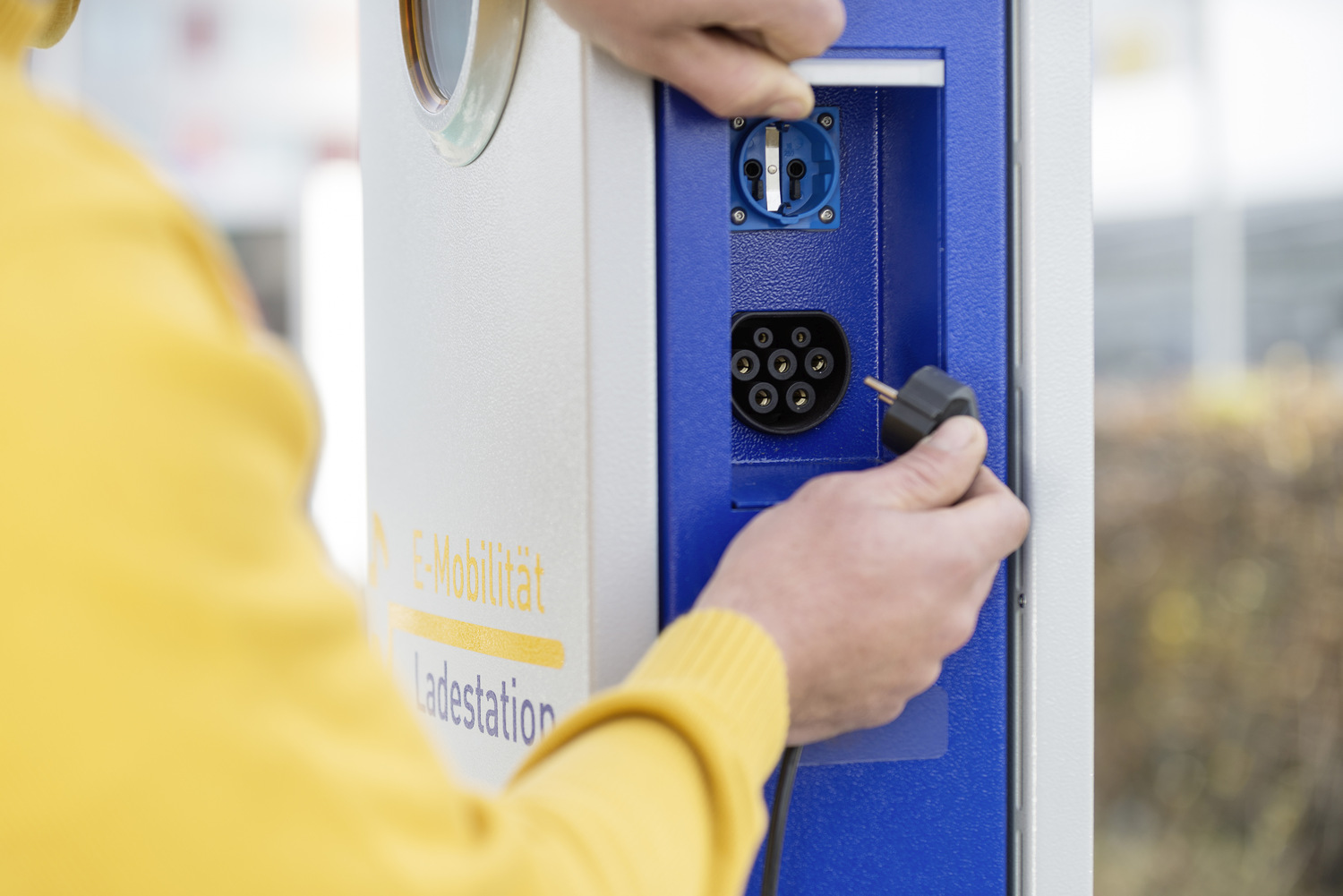 Die Infrastruktur fürs Laden von Elektroautos legt derzeit ein rasantes Wachstum hin.