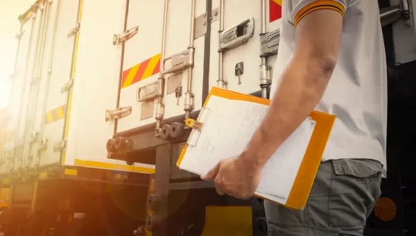 Load securing guidelines apply not only in the transport industry, but also for private journeys. Photo: stock.adobe.com/Siwakorn1933 Load Securing