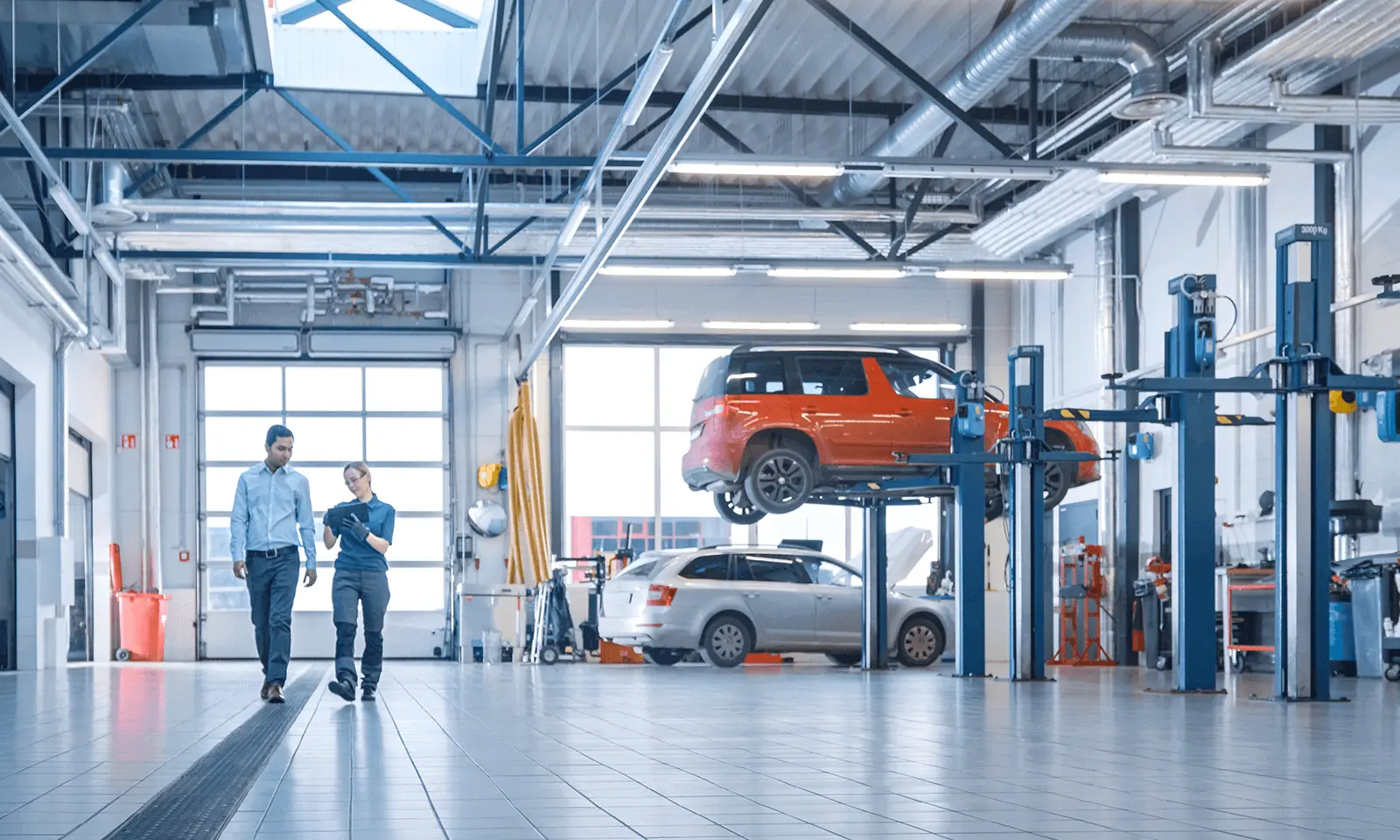 DEKRA | Inspection of a red car