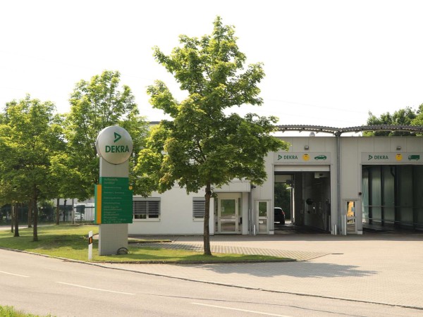 Außenstelle Landshut DEKRA Automobil GmbH