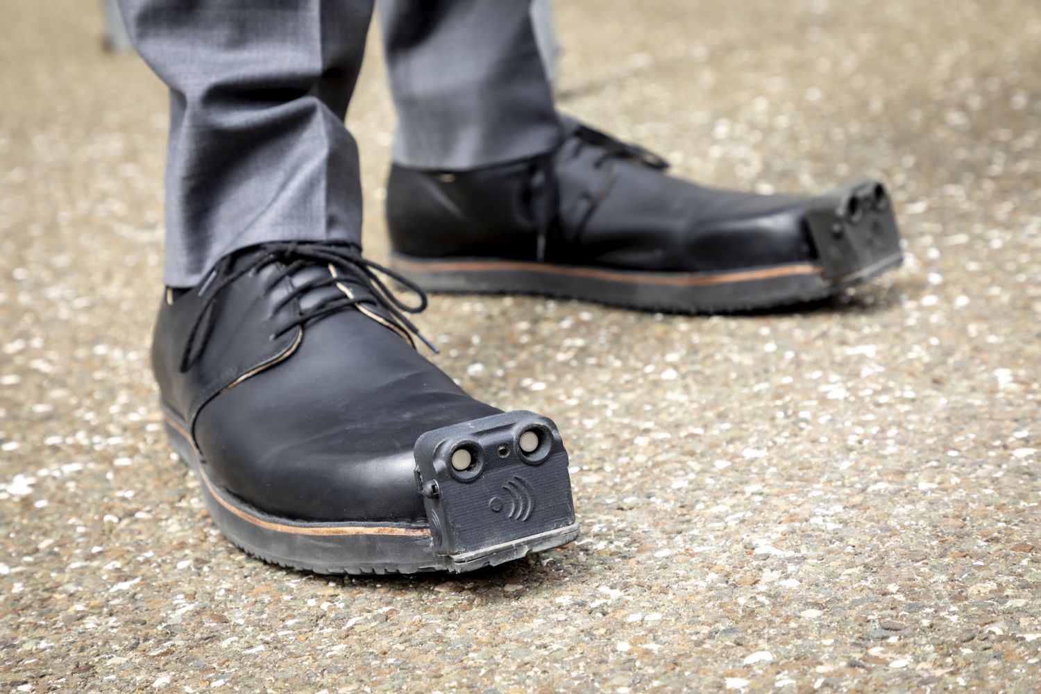 TU Graz develops algorithm for shoe-based blind assistance system