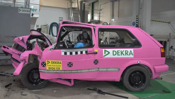 DEKRA Crash Test Golf II - 1