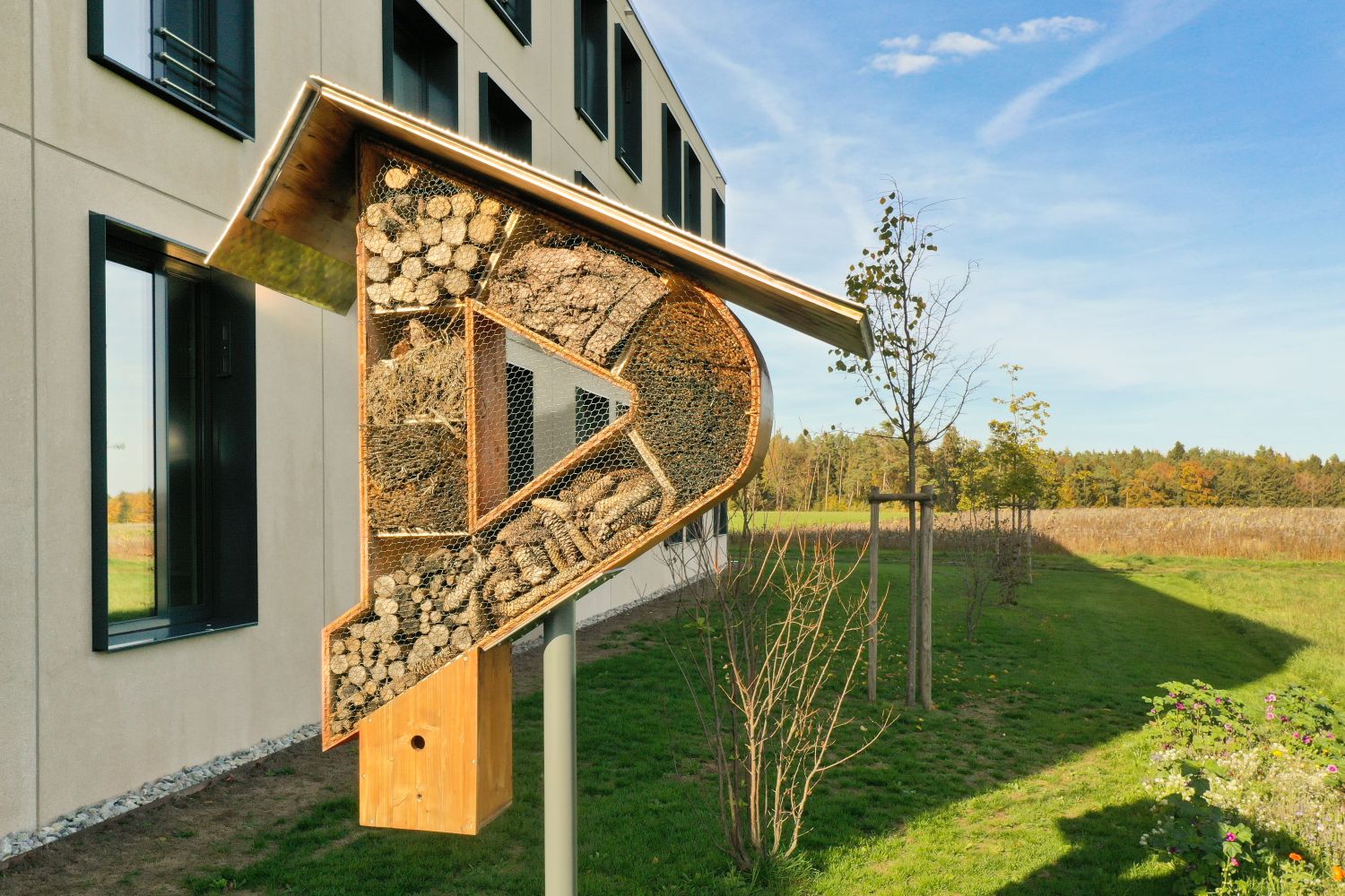 DEKRA insect hotel
