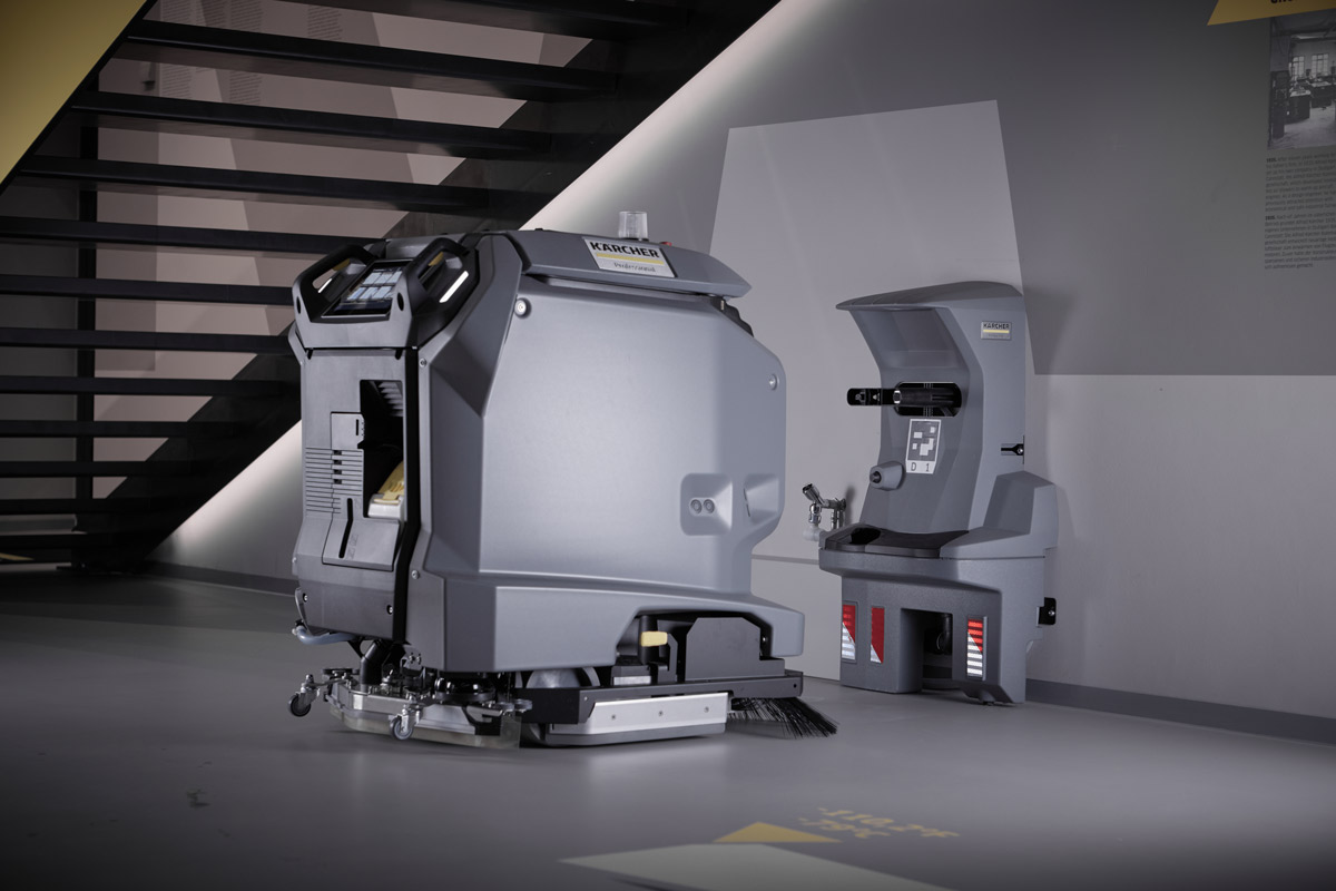 Autonomously operating cleaning robot: With its 160 Ah lithium-ion battery, KIRA boasts an operating time of roughly three to four hours, which equates to nearly 11,000 square feet cleaned per hour.
