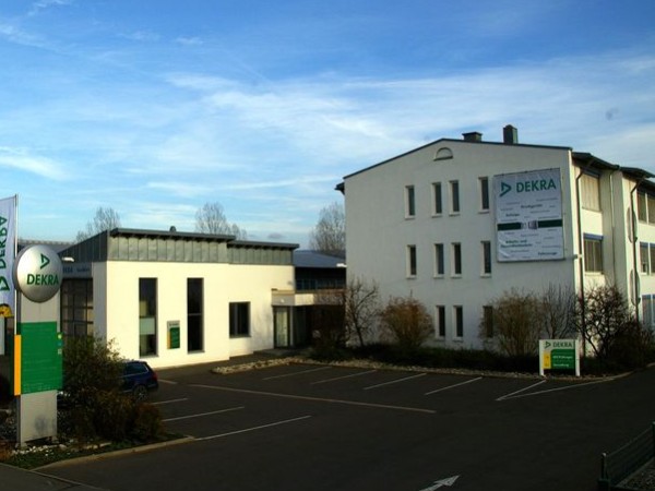 Niederlassung Bayreuth DEKRA Automobil GmbH