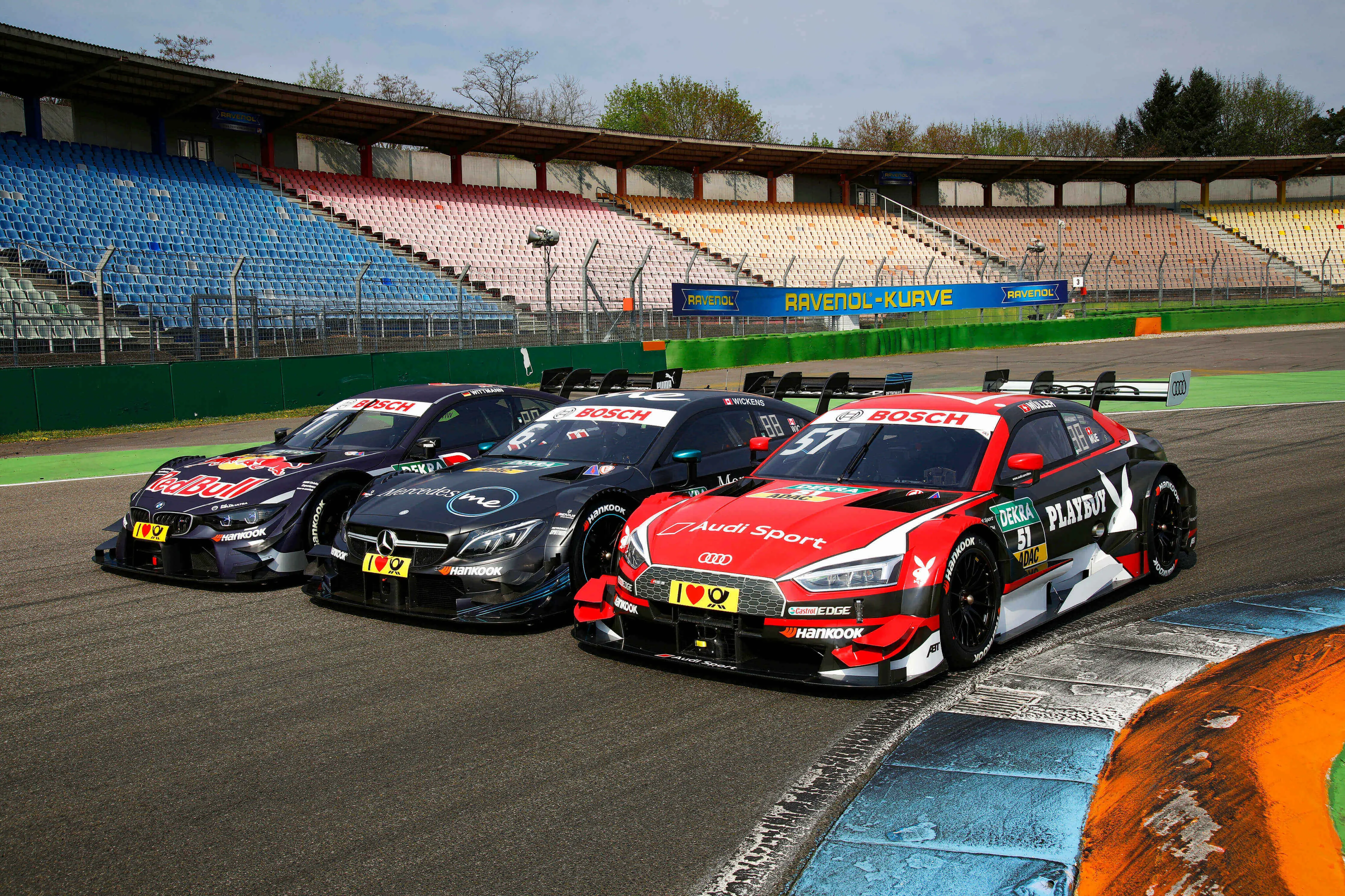 DEKRA Japan と SUPER GT データがパフォーマンスを導く