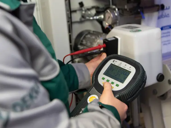 Elektrostatik: DEKRA prüft elektrostatische Eigenschaften für den Explosionsschutz Elektrostatik: DEKRA prüft elektrostatische Eigenschaften für den Explosionsschutz