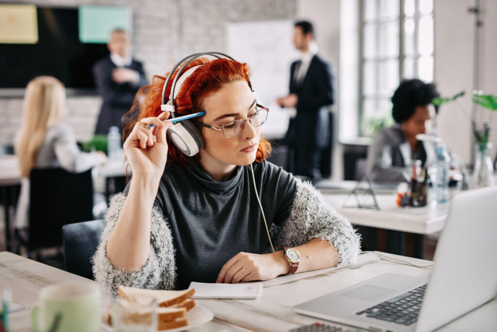 woman with Noise canceling headphones 