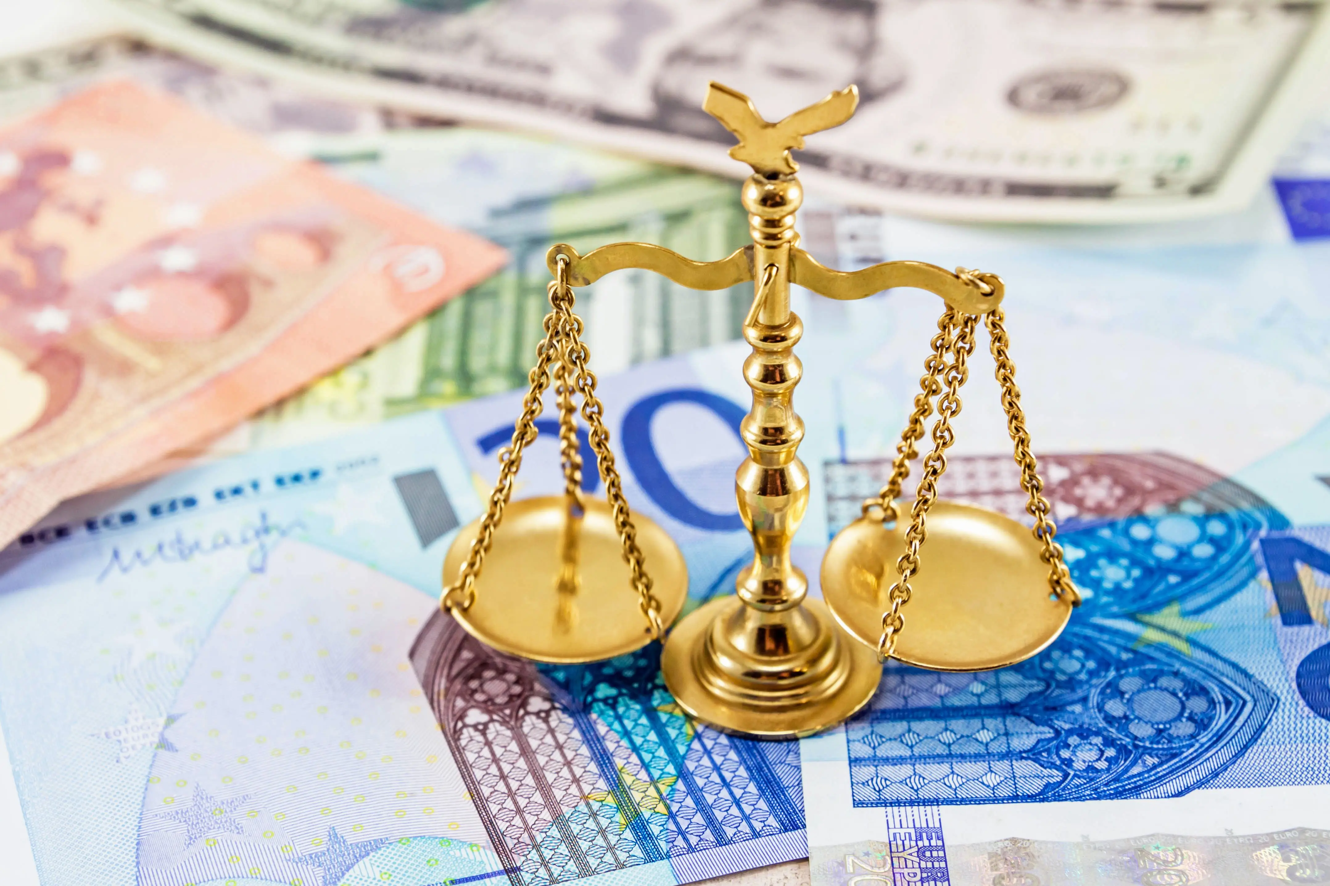 Beratung zum Geldwäschegesetz für Kfz-Handel und Autohaus - DEKRA