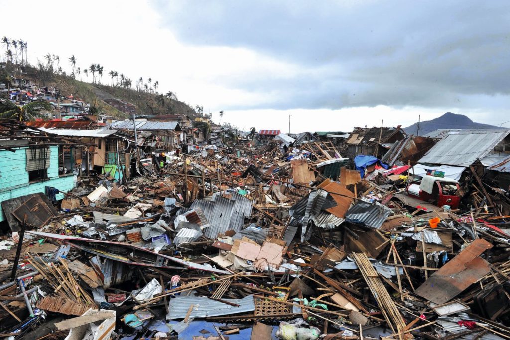 Typhoon Haiyan hits Philippines