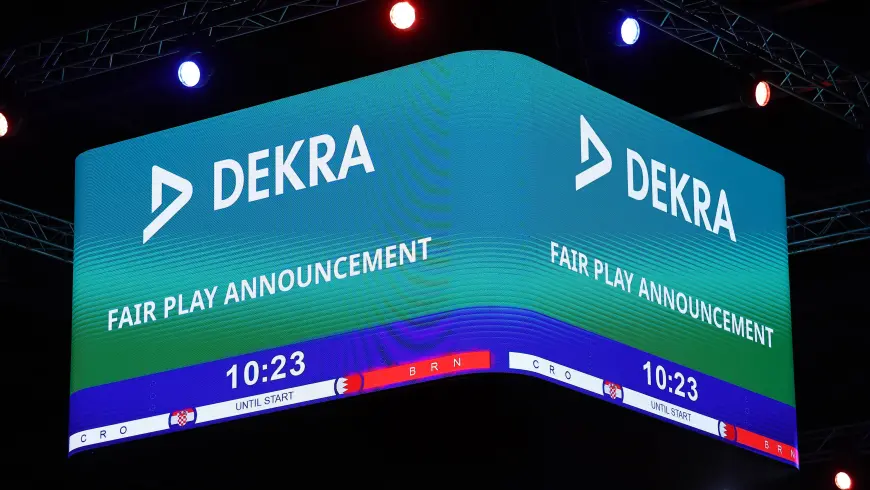 The display above the handball court showing the fair play message