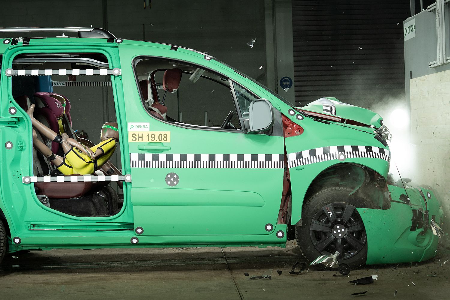 In 2017, nearly 20 percent of minors killed in car accidents in France were not wearing seatbelts; in the US, 17 percent of the victims under 15 were not wearing a seatbelt. Photo: Thomas Küppers