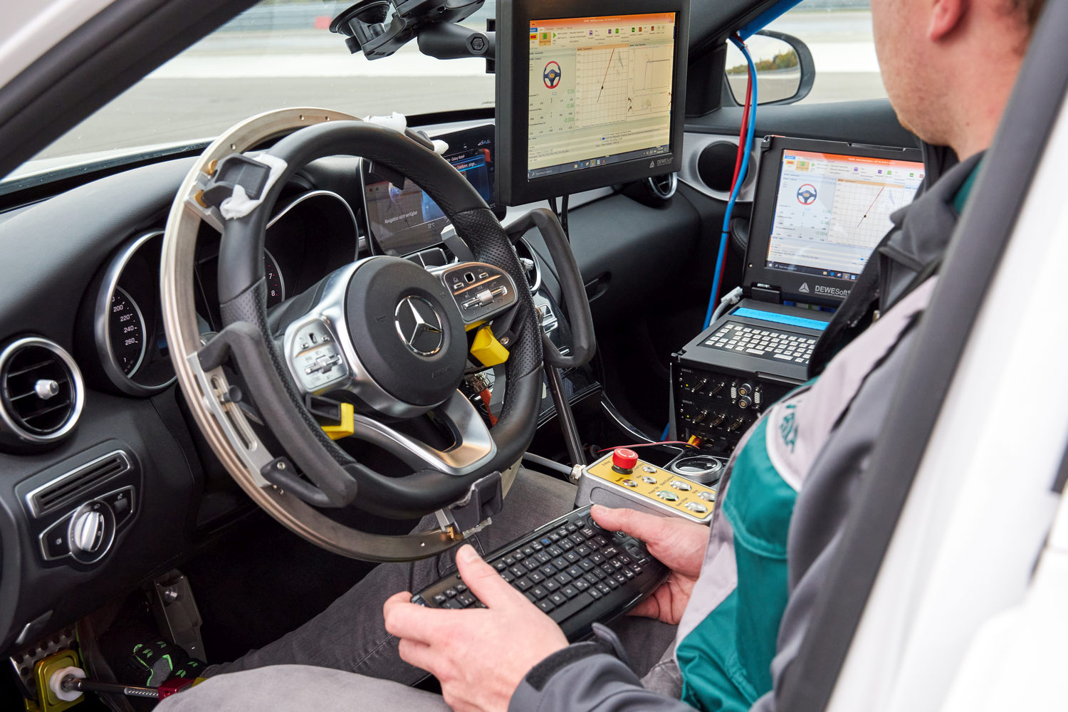 In Klettwitz, DEKRA collects high-quality data in precisely defined experimental set-ups. Photo: Anika Büssemeier