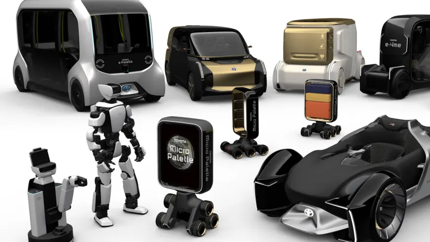 In addition to the designs for mobility, Toyota also shows various robots for service applications. 