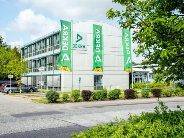 Niederlassung Potsdam DEKRA Automobil GmbH