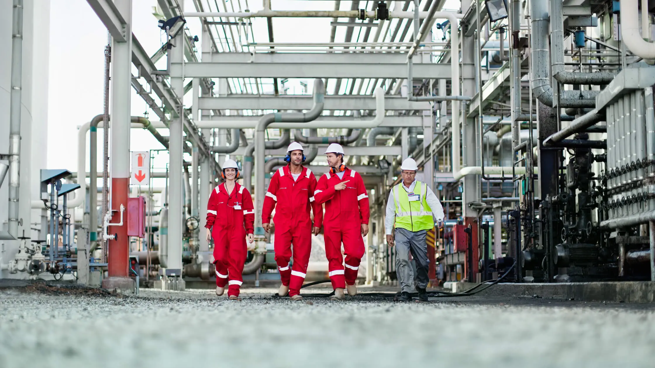 DEKRA Factsheet Refining, Purifying and Distribution