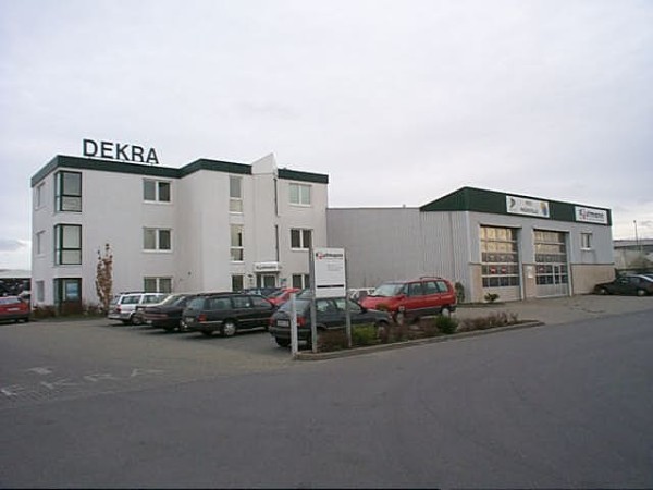 Außenstelle Düren DEKRA Automobil GmbH