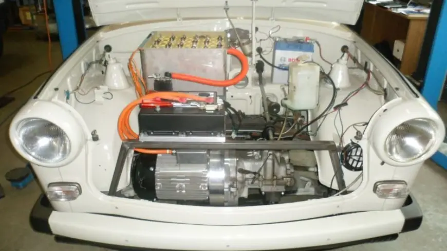 Control system, battery, alternator etc. are installed after the engin