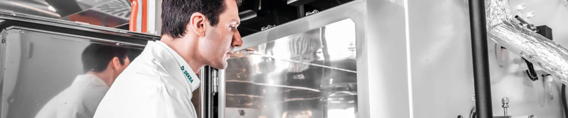 VOC emission testing of automotive