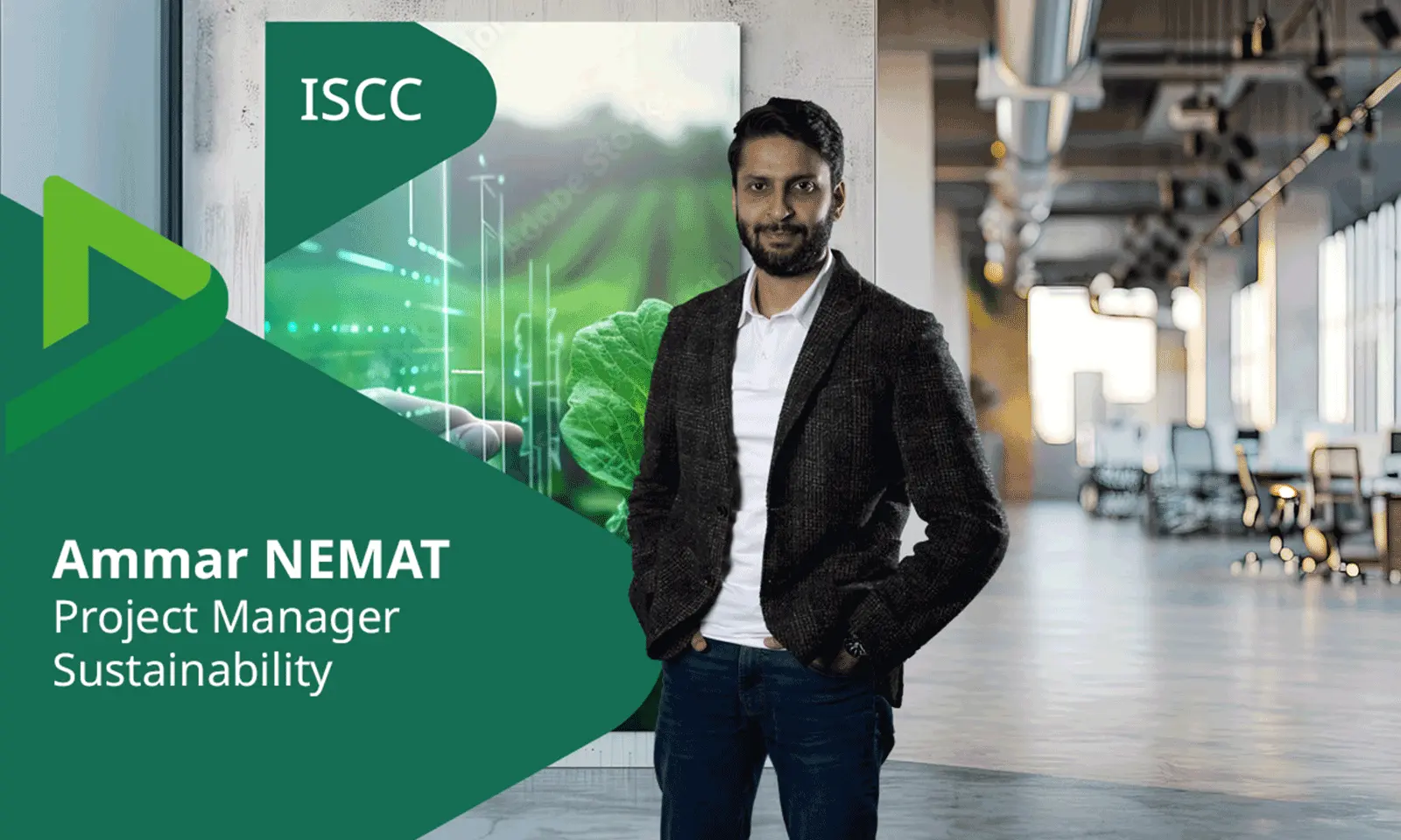 Video preview showing an audit expert with titel and name