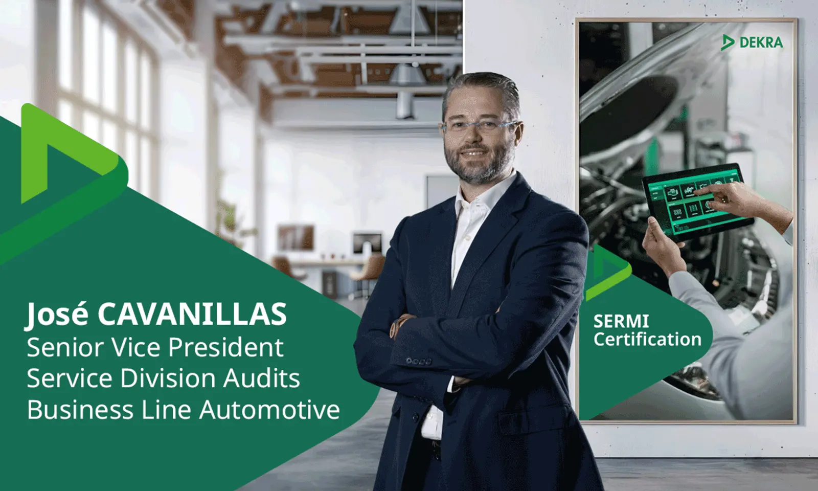 portrait of an audit expert with title and name