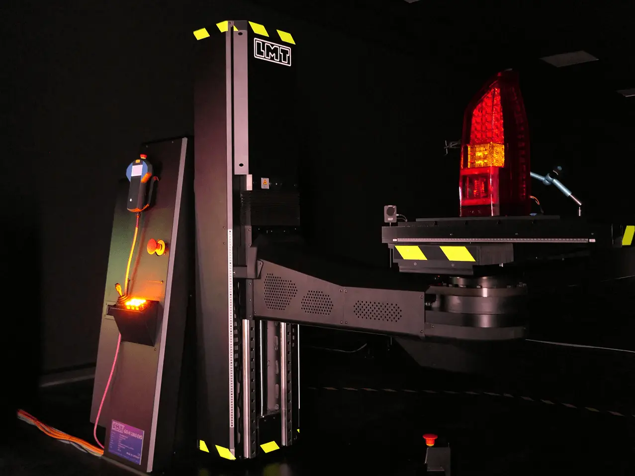 车灯测试系统LMT GO-H 1860 EVO