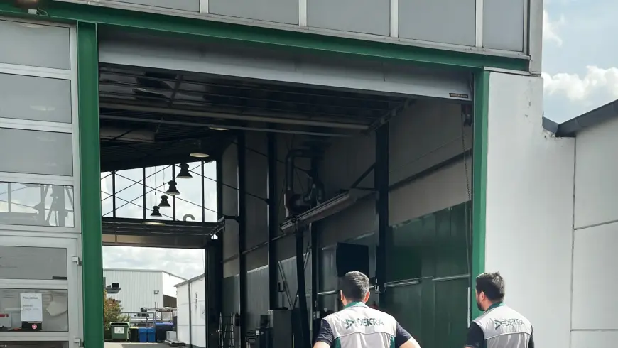 DEKRA Prüfhalle