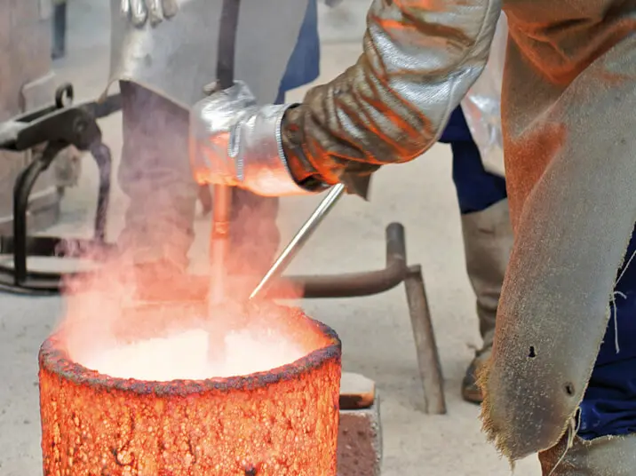 Glühender Schmelztiegel