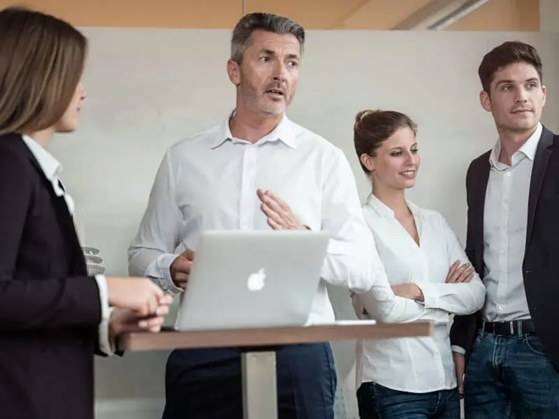 Personen in einer Besprechung Personen in einer Besprechung