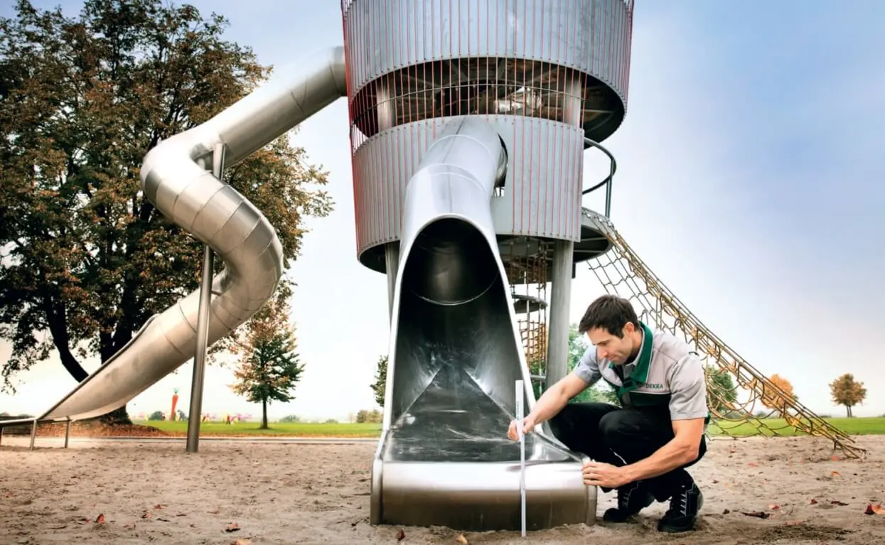 Spiel-, Sport- und Freizeitanlagen Spiel-, Sport- und Freizeitanlagen