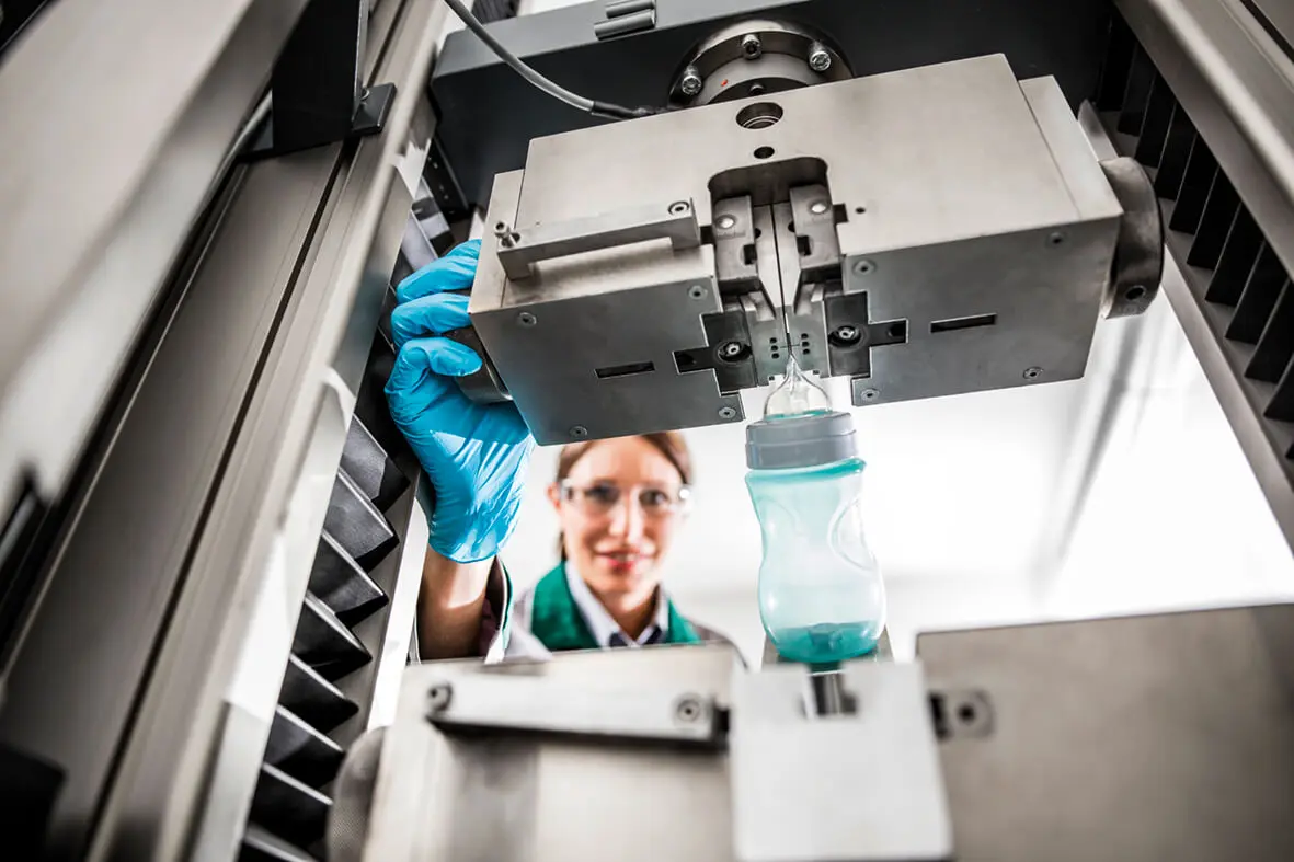 Kunststoffanalyse im Labor