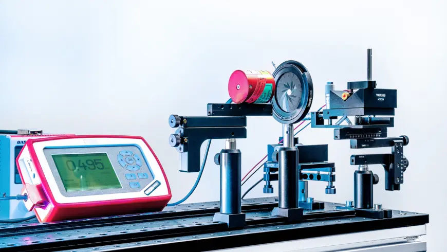 Messgerät für Laserprüfung im Labor