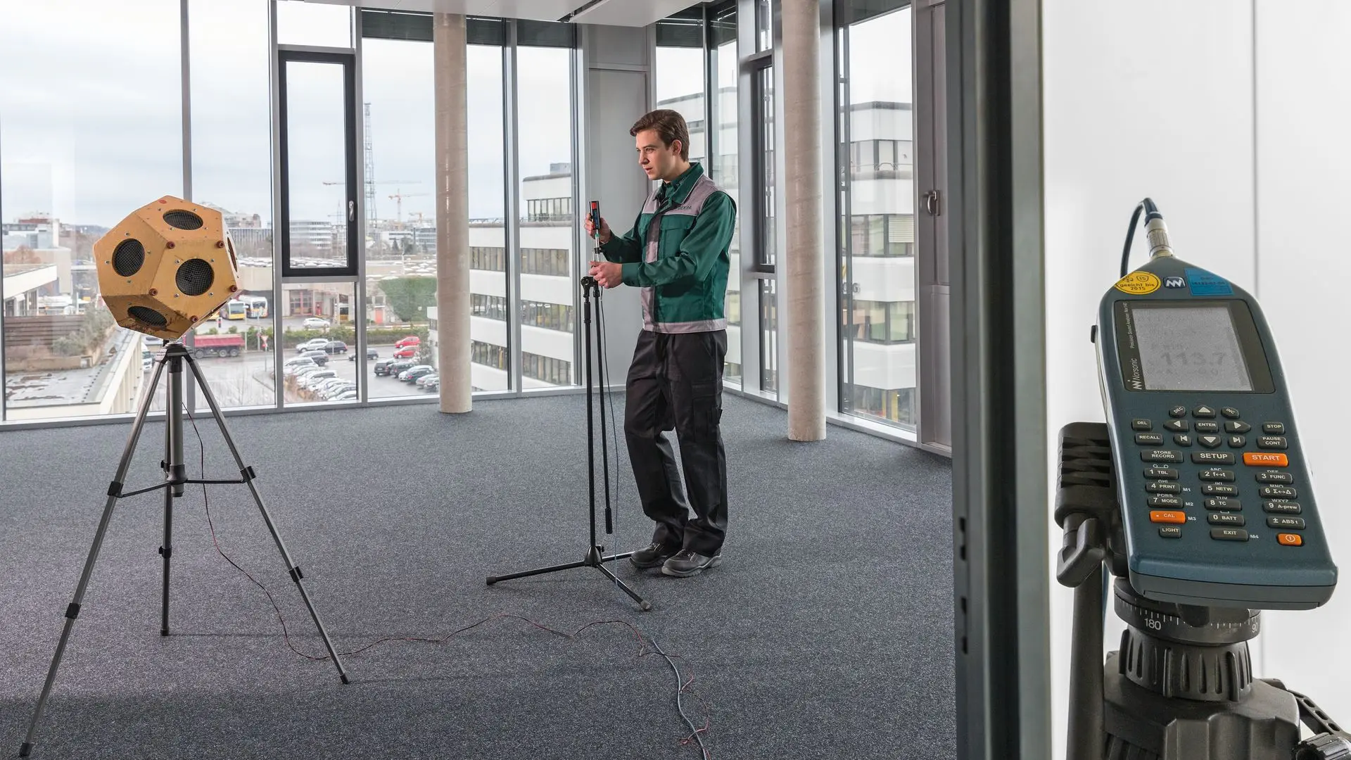 DEKRA Schalltechnische Untersuchungen von Maschinen und Anlagen DEKRA Schalltechnische Untersuchungen von Maschinen und Anlagen