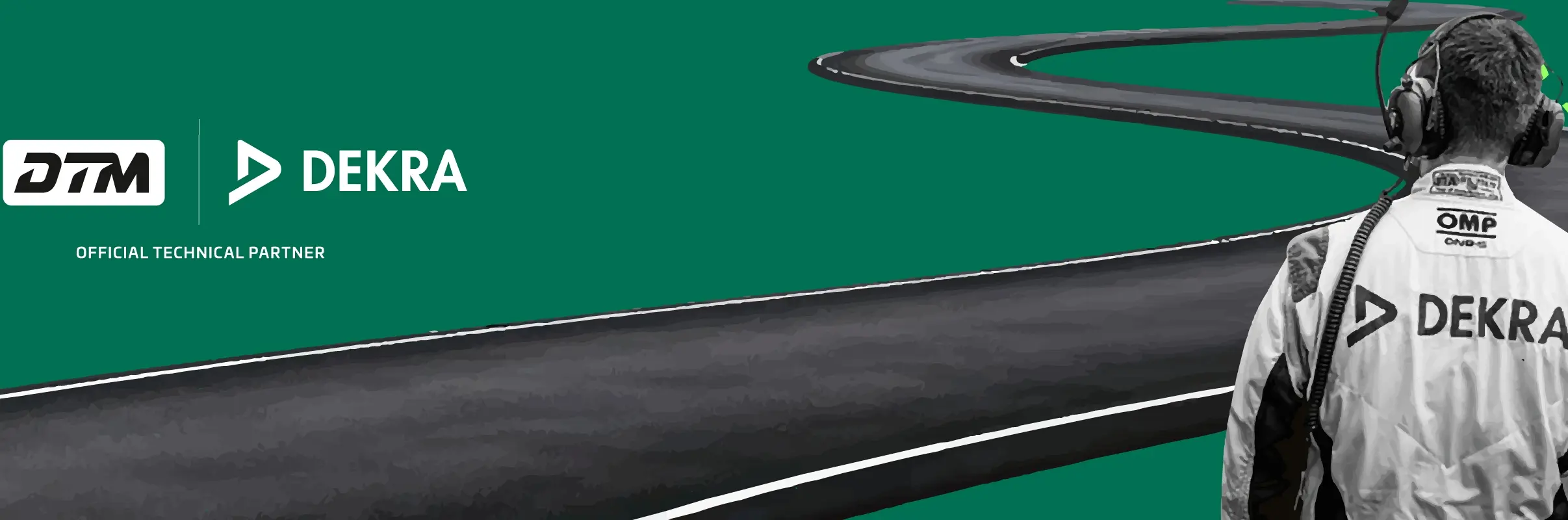 Technischer Kommissar von DEKRA vor einer Rennstrecke