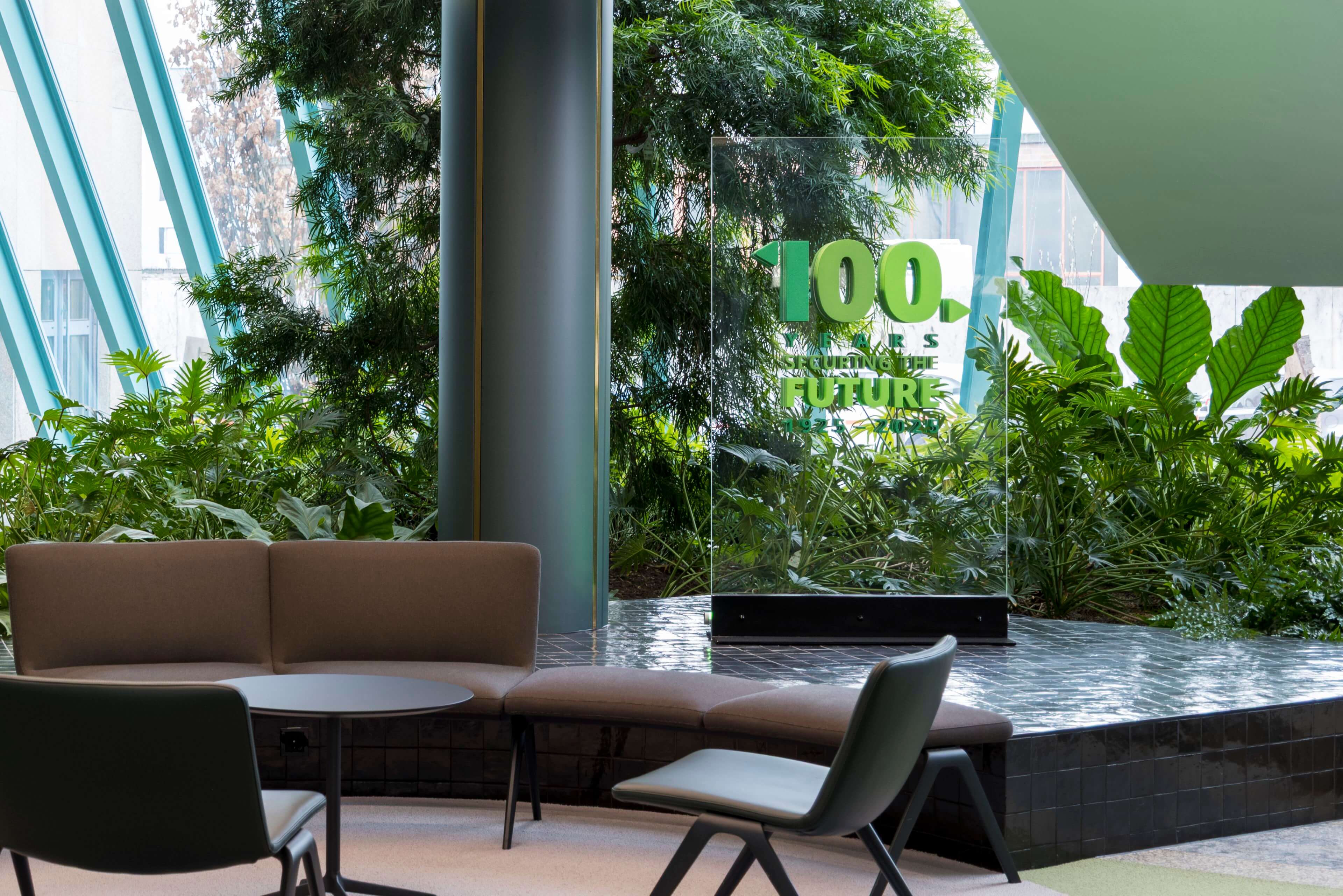 DEKRA Hauptverwaltung Foyer