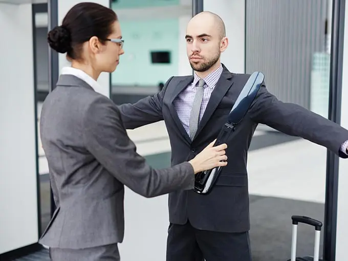 Luftsicherheitskontrollkraft Weiterbildung