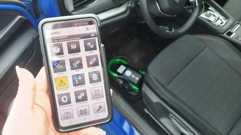 Displayanzeige technisches Gerät Displayanzeige technisches Gerät