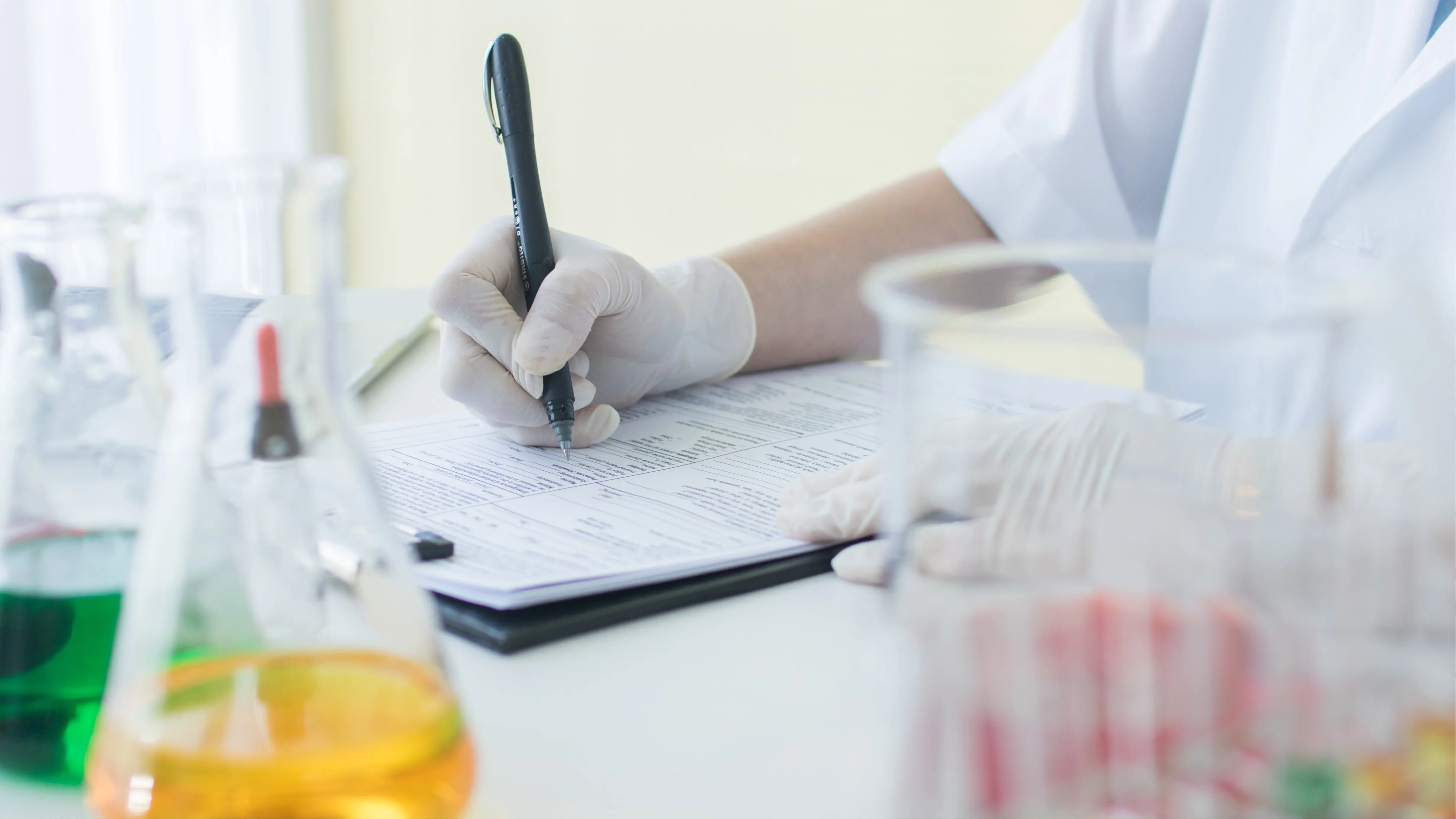 DEKRA Webinarserie Sicherheitsdatenblätter DEKRA Webinarserie Sicherheitsdatenblätter