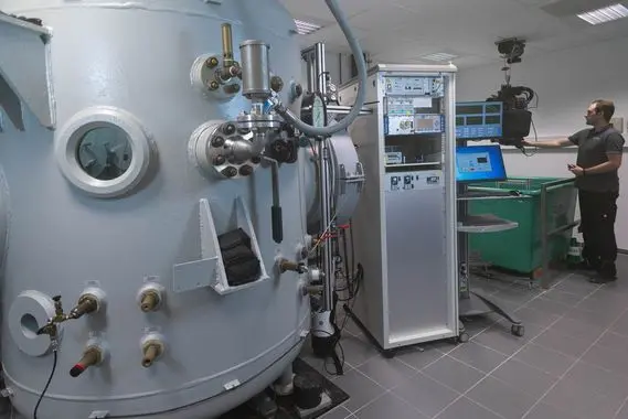 Prüfung eines Tauchgerätes im Labor