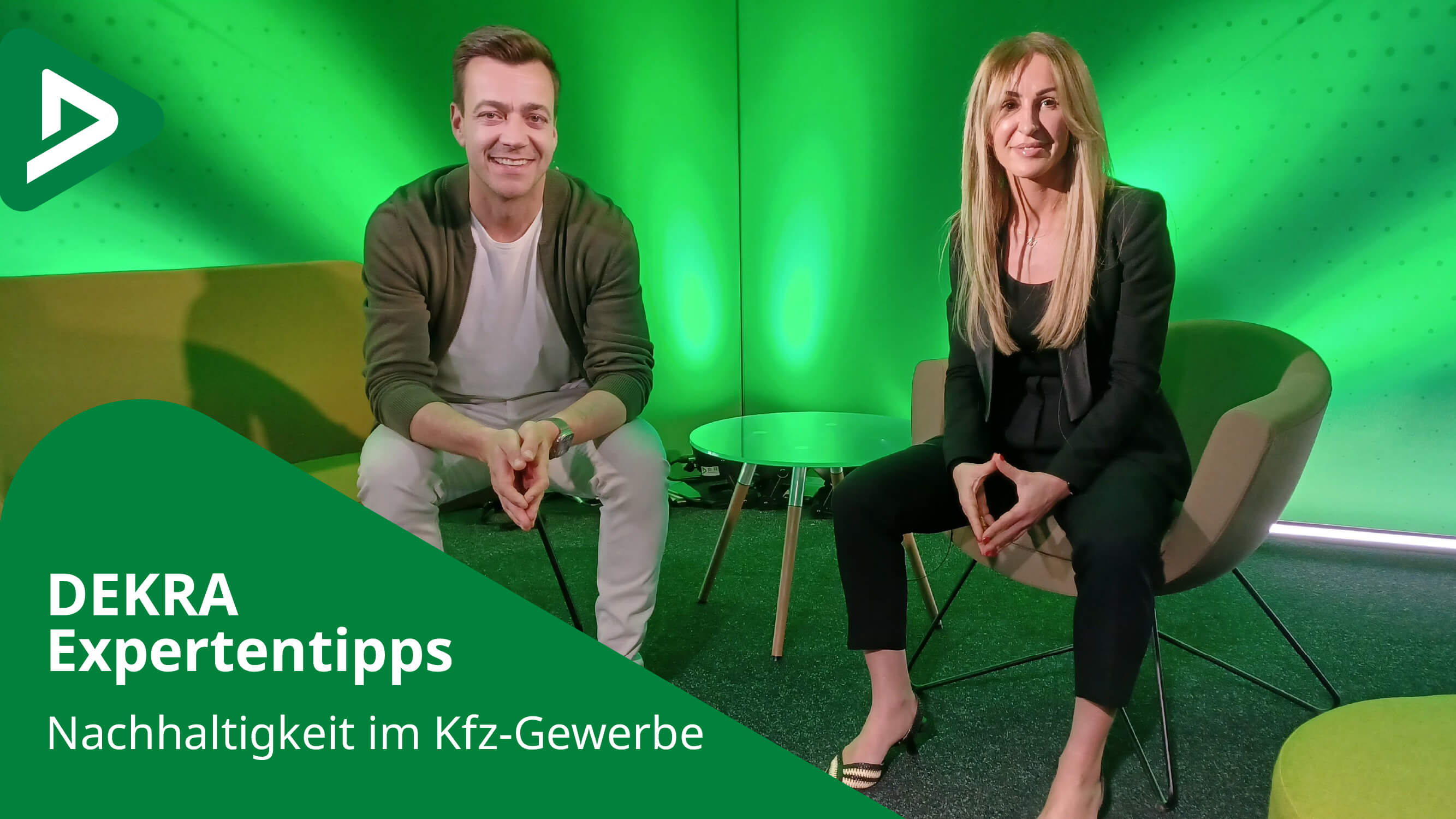 Moderator Wobbe und Mirsada Simchen-Kahrimanovic im Gespräch