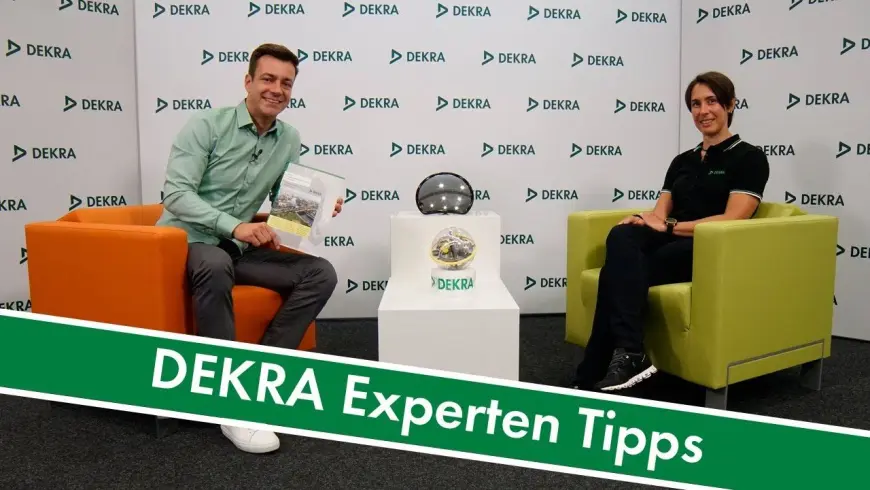 DEKRA Experte und Moderator Wobbe im Gespräch