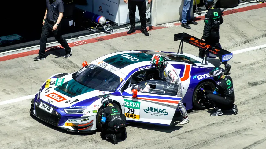 DEKRA in the ADAC GT Masters 