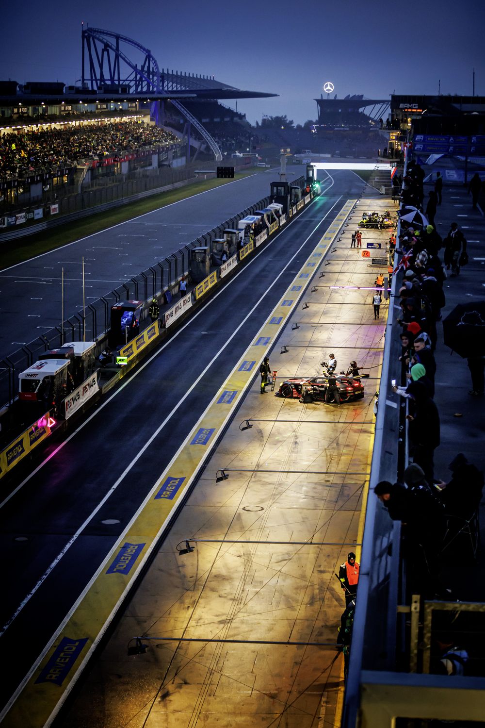 24h-Race track with car
