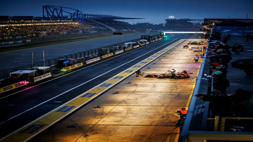 24h-Race track with car