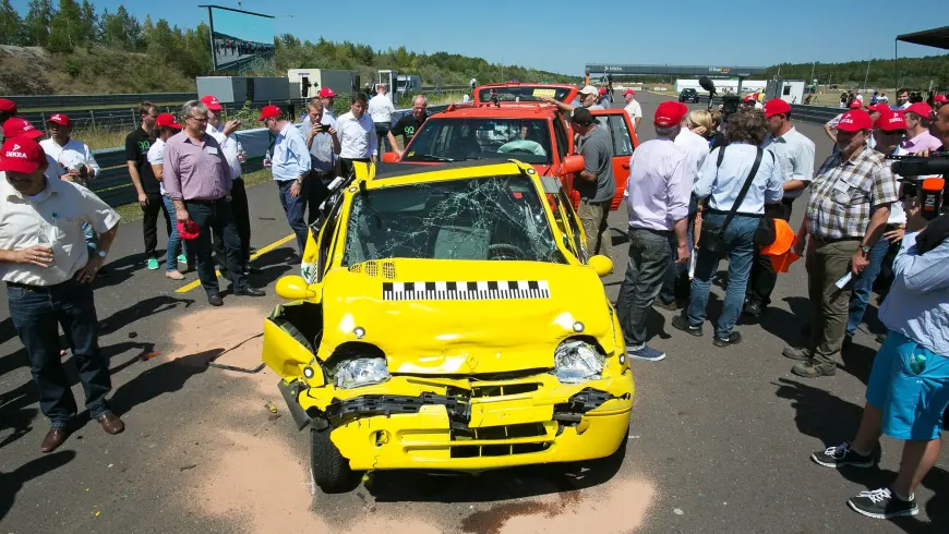 Exemples d'accident - Situation crash-test après le télescopage au bout du bouchon.