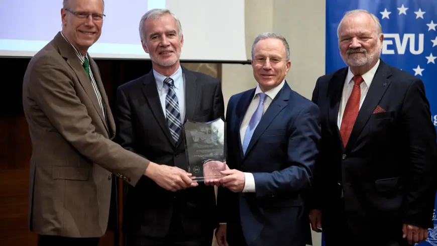 group picture at the Award ceremony